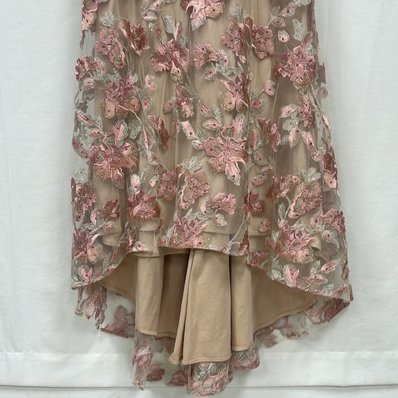 Mac Duggal Floral Appliqué Trumpet Gown - Picture 8 of 13